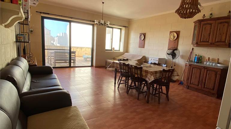 Ta Sannat Gozo - 4 Bedroom Furnished Apartment + 3 Yards