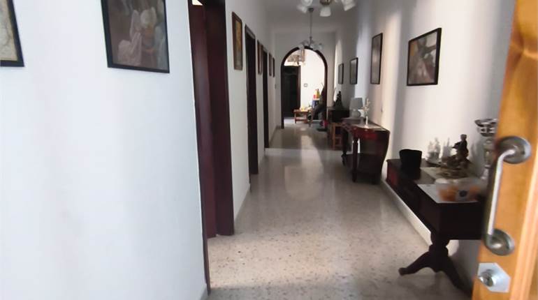 Tarxien - 1st Floor 3 Bedroom Corner Furnished Apt