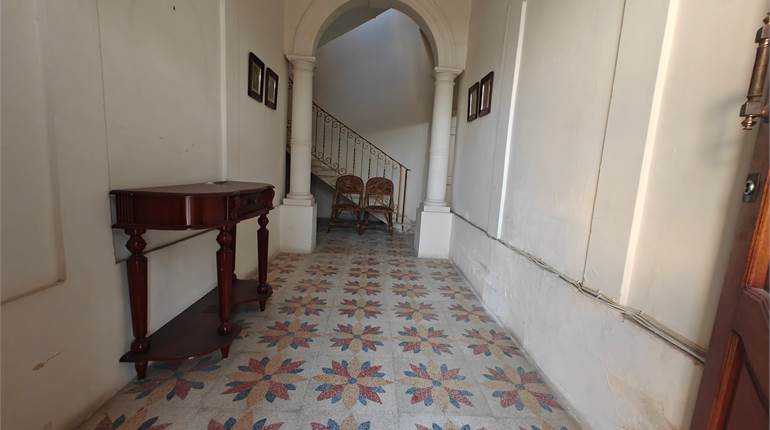 Zejtun-  6 Bedroom Townhouse  + Full Roof +Views