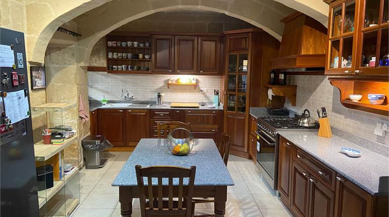 Luqa - 4 Bedroom House Of Character + 2 Car Semi-Basment Garage