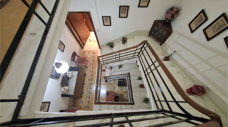 B'Kara - 2 Bedroom Townhouse + Back Yard