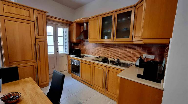 Sliema - 2 Bedroom Furnished Apartment 
