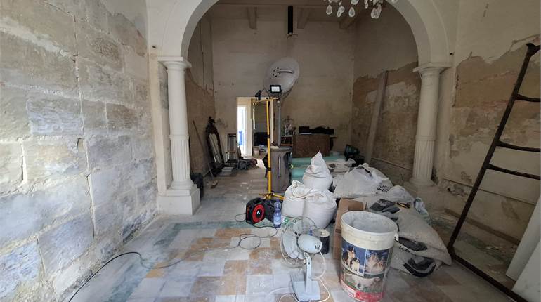 Paola - Unconverted 120sqm Townhouse with Conversion Permit + Garage 
