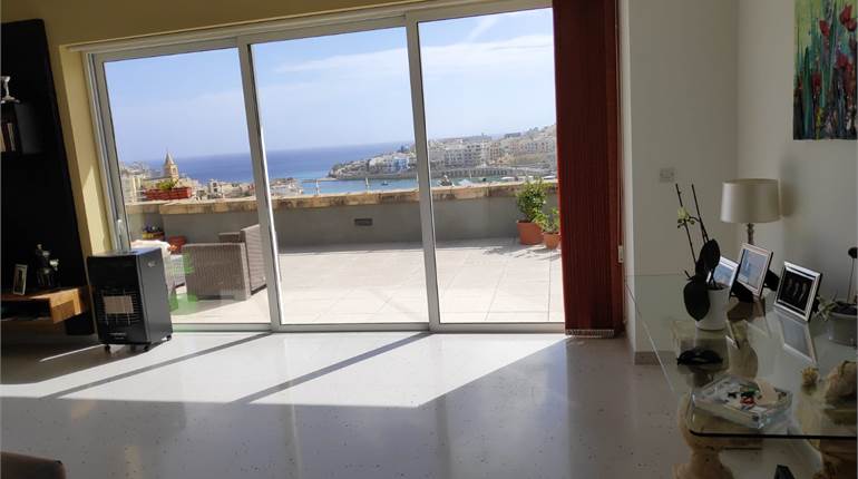 Marsascala, Exceptional 2/3 Bedroom Apartment