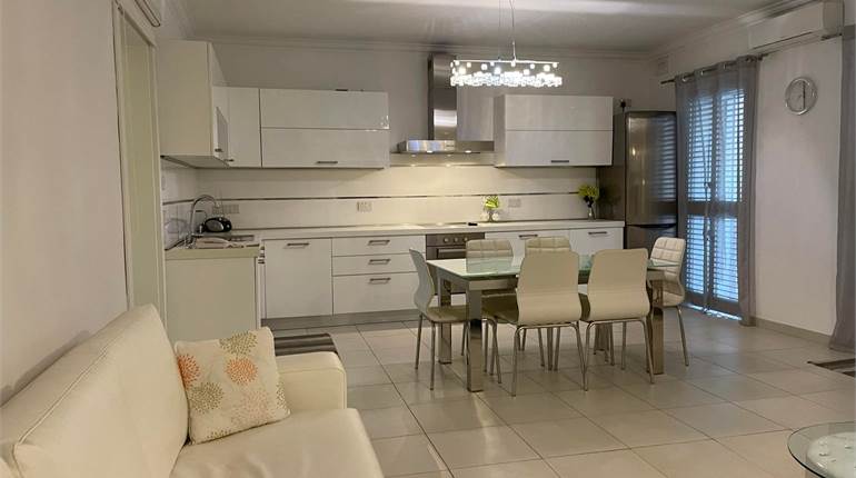 Valletta - Designer Finish 2/3 Bedroom Apt + Roof