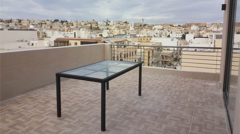 Gzira - Penthouse 3 Bedroom