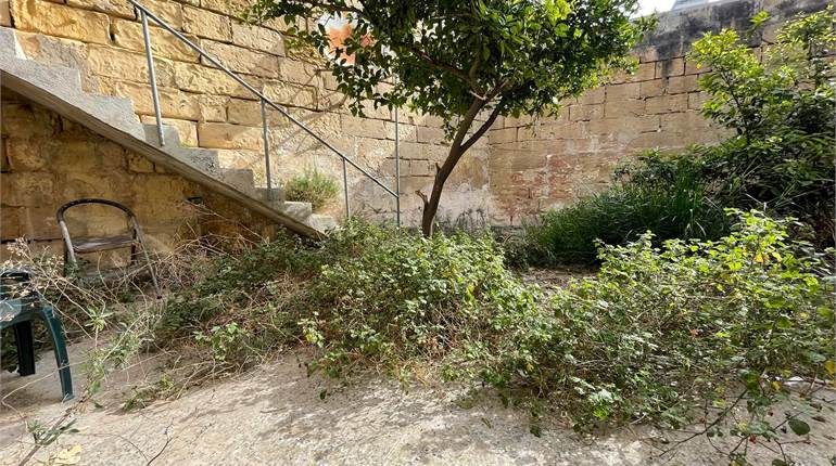 Tarxien - 3 Bedroom Town House + Garden