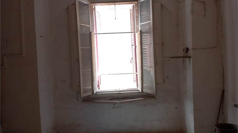 Birgu - Unconverted Townhouse/roof