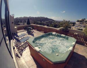 Mellieha - 2 Bedroom Penthouse With Pool 