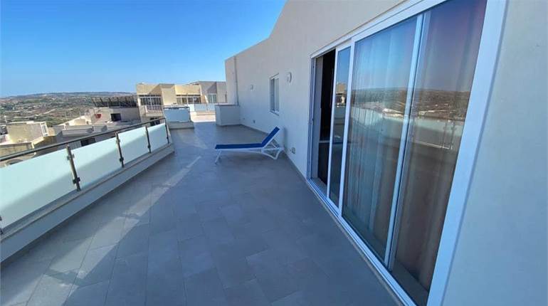 Mellieha - Penthouse One Bedroom