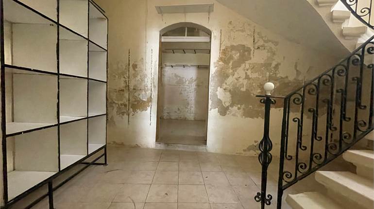 Qormi - Corner Town House