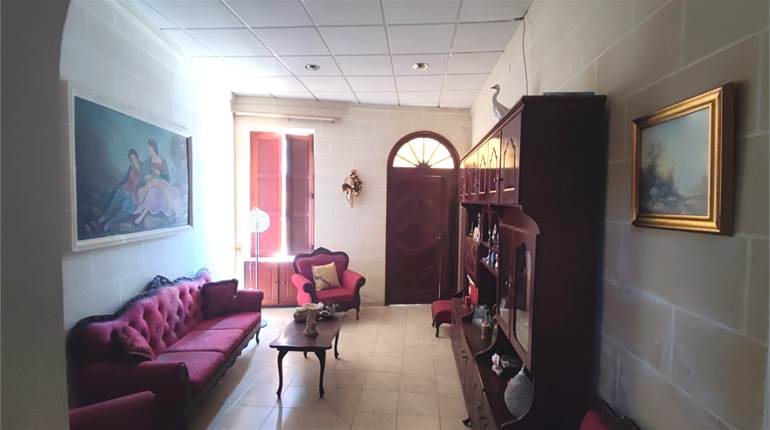 Luqa - 2 Double Bedroom Townhouse 