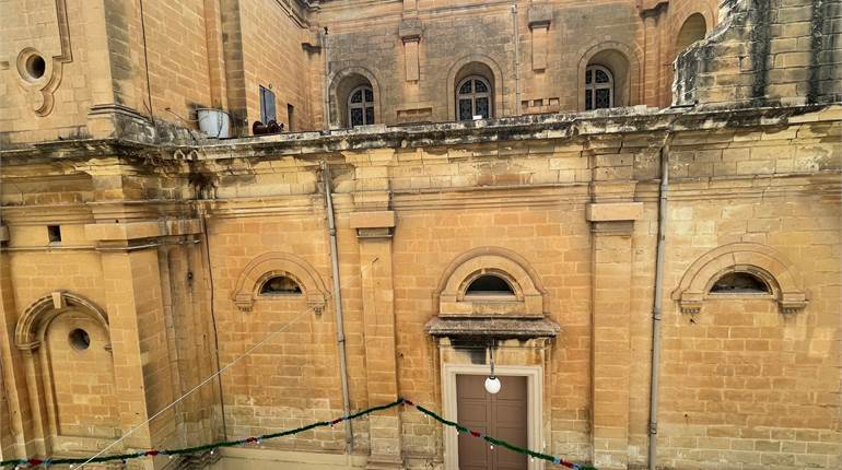 Msida - 2 Bedroom Town House in a UCA Area