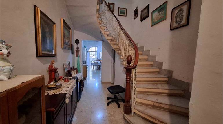 Msida - Traditional Townhouse + Airspace 