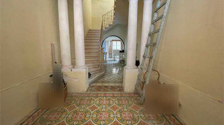 Tarxien - Imposing Townhouse 200 sqm