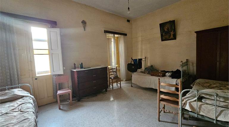 Siggiewi - 272sqm Unconverted Townhouse 