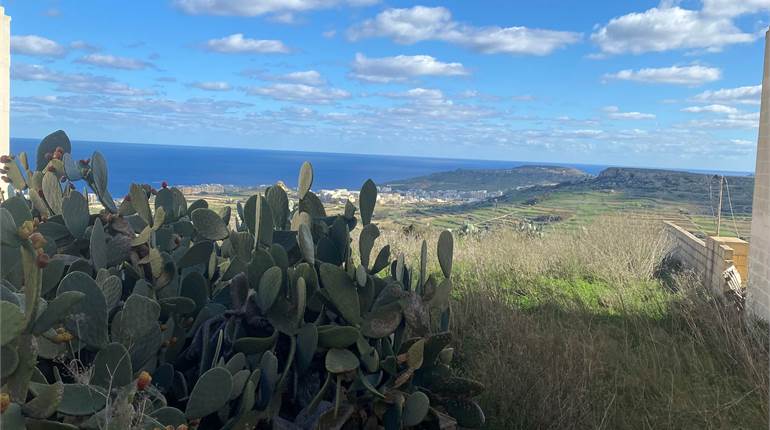 Zebbug Gozo - Cliff Edge Plot of Land