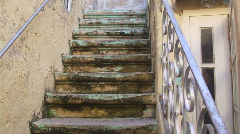 Qormi - 3 Bedroom Unconverted HOC + Yard 