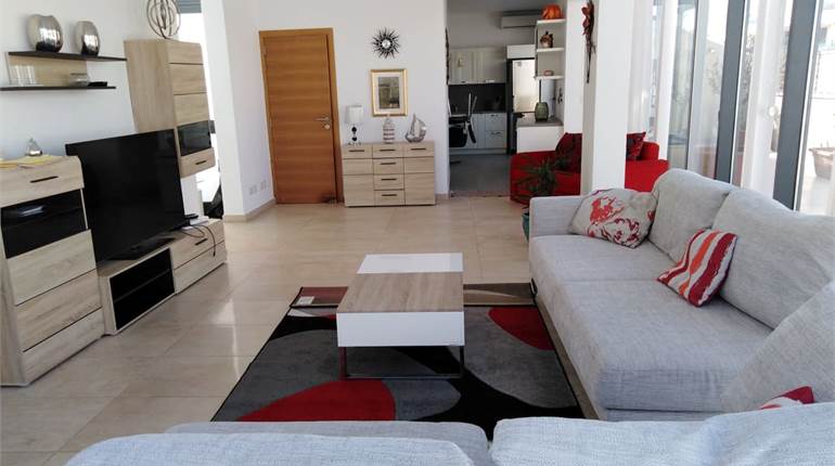 Sliema - 3 Double Bedroom Penthouse + Seaview